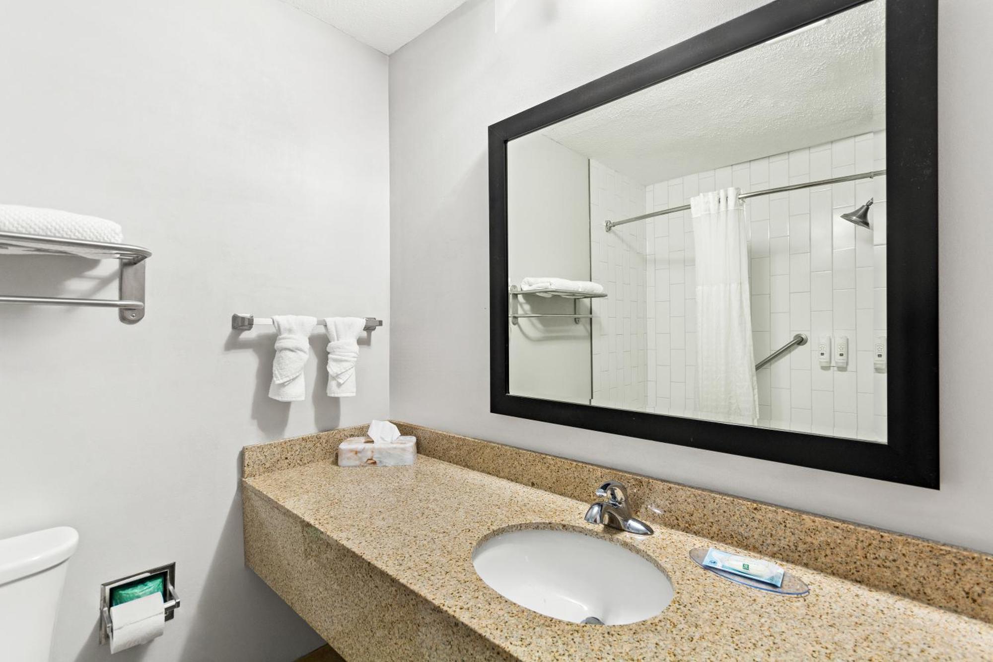 Quality Inn Dry Ridge Bagian luar foto