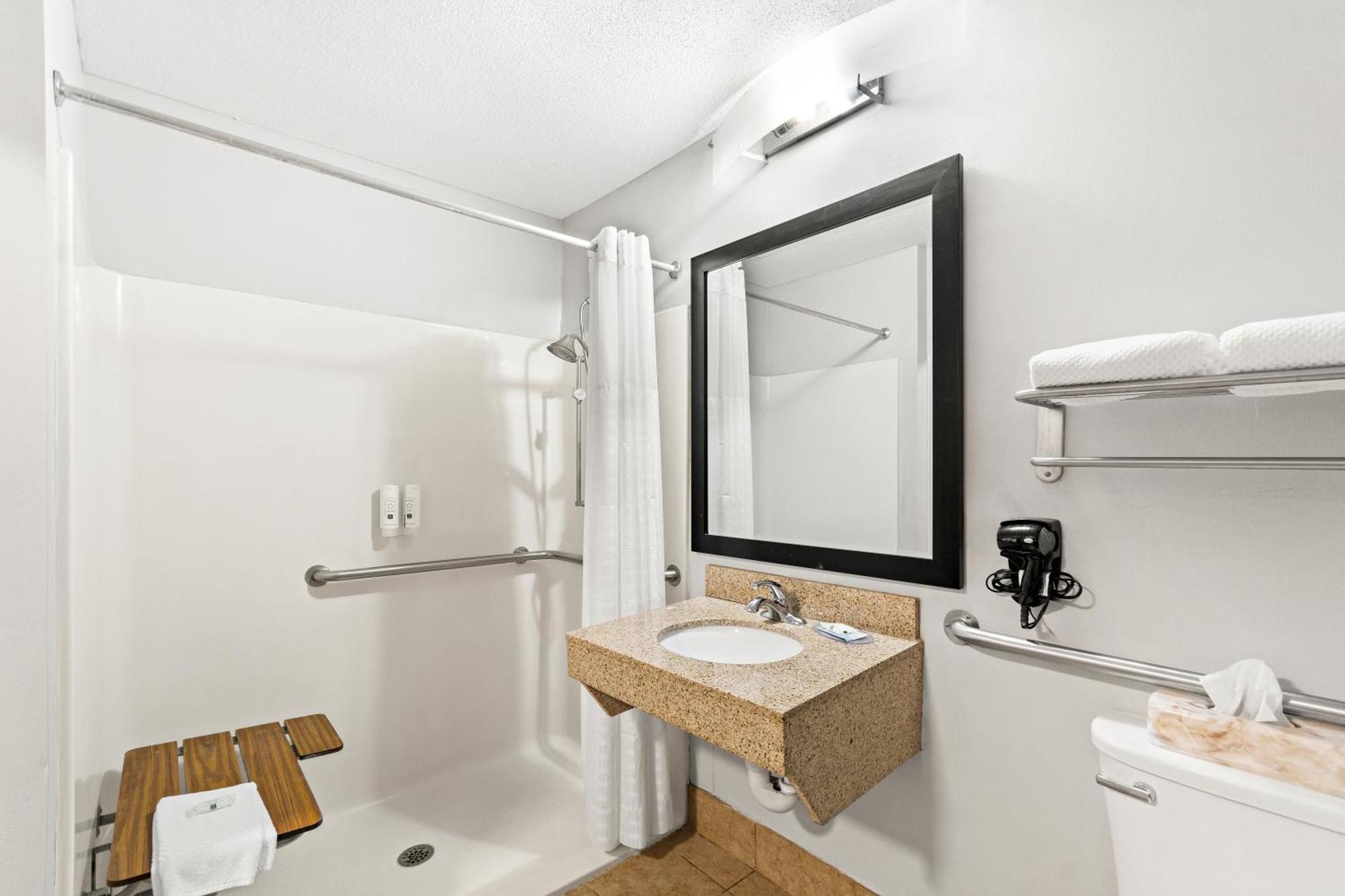 Quality Inn Dry Ridge Bagian luar foto